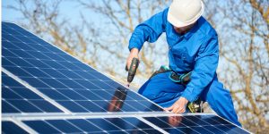 Installation Maintenance Panneaux Solaires Photovoltaïques à Laissac